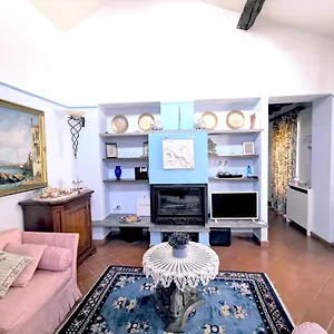 https://splendid-penthouse-in-the-heart-of-milan.italymilanhotels.net