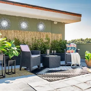 https://medea-home.taorminaitalyhotels.com