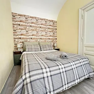 Casa Angelica Colle Oppio / Colosseo Appartamento